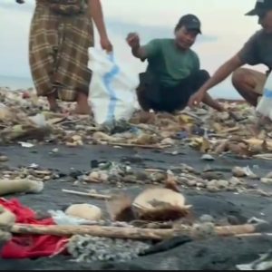 Pantai Maik Anyir Dapat Kiriman Sampah, Pengelola Harapkan Intervensi Pemda