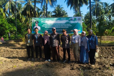 Kades Segara Katon dan Petani Berkolaborasi Buka Cetak Sawah Baru Seluas 20 Hektare