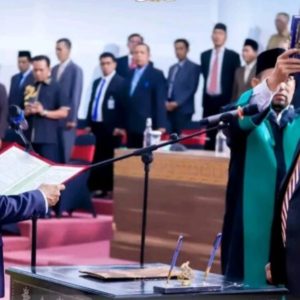 H L Kelan Resmi Dilantik Sebagai Anggota DPRD Loteng PAW