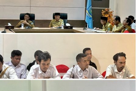 Honorer Ngadu ke Bupati Dompu  Tuntut Dijadikan PPPK Paruh Waktu