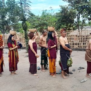 MAULID ADAT BAYAN POTENSI WISATA YANG TERABAIKAN