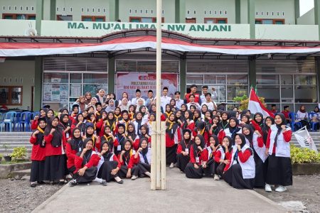 Anggota Baru PMR WIRA MA Mu’allimat NW Anjani Resmi Dilantik