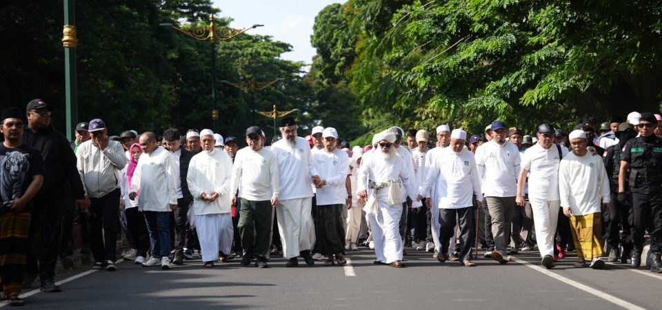 OLAH RAGA JALAN SEHAT ALA AL-MAGHFURLAHU MAULANASSYAIKH TGKH. M. ZAINUDDIN ABDUL MADJID AL-ANFANÁNY AL-MASHUR