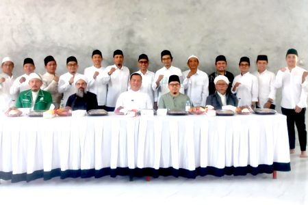 Ketua Umum PBNW Kukuhkan Pengurus Pimpinan Pusat Pemuda NW