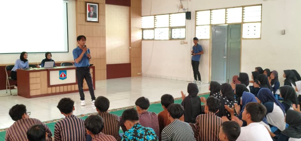 Himmah NW DIY Gelar Penyuluhan Kesehatan Reproduksi Remaja di SMPN 11 Yogyakarta