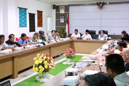 Pimpin Rakor MBG, Sekda Dompu Perkuat Ketahanan Pangan dan Koordinasi Lintas Sektor