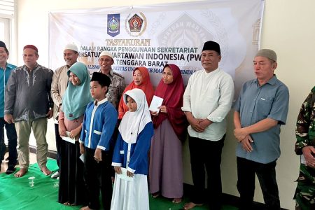 Awali Penggunaan Kantor Baru, PWI NTB Gelar Tasyakuran dan Doa Bersama