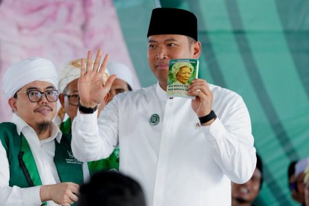 Wamen Sudaryono : Saya Mohon Izin Menjadi Santri dan Warga Nahdlatul Wathan