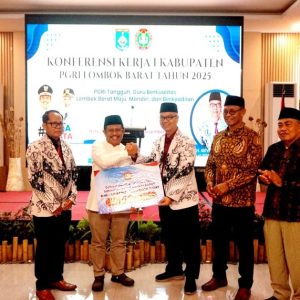 Peduli Sesama, PGRI Lobar Bergerak Bantu Korban Bencana Aceh