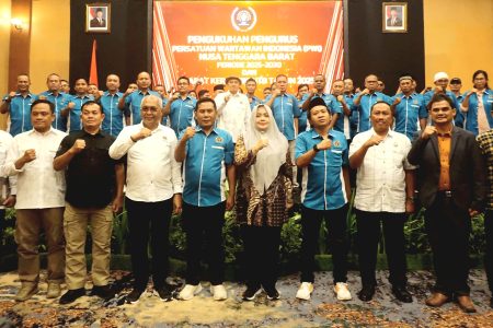 Pengurus PWI NTB 2025-2030 Resmi Dilantik, Momentum Perkuat Jati Diri Pers dan Bidik Tuan Rumah HPN 2027
