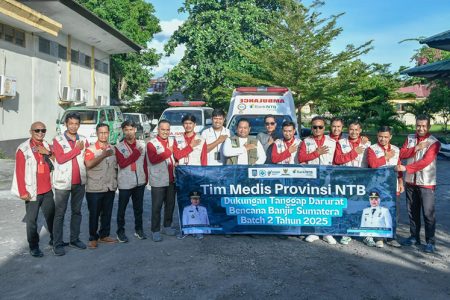 Dukung Kemanusiaan di Aceh, Bank NTB Syariah Fasilitasi Operasional Ambulance Tim Medis NTB