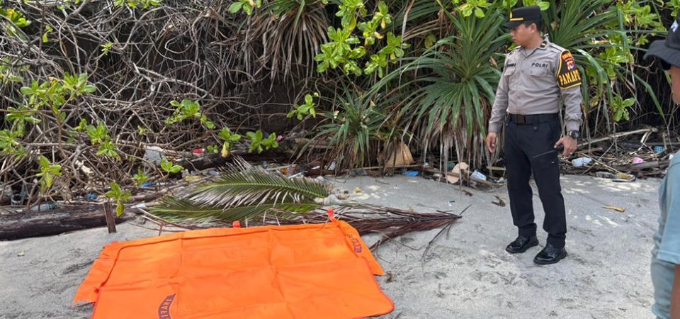 Polisi Selidiki Penemuan Mayat Misterius di Pantai Pandanan Lombok Utara