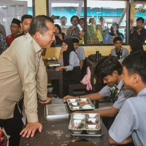Kunjungi SMAN 1 Tanjung, Gubernur Iqbal Motivasi Lanjut Kuliah