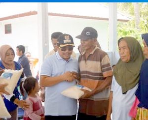 Tidak Melaut, Bupati LAZ  Berikan Bantuan kepada Nelayan Pantai Endok Desa Taman Ayu