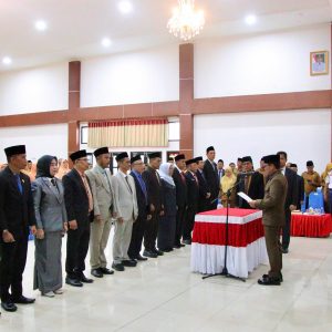 Bupati Dompu Bambang Firdaus Lantik Pejabat Eselon II