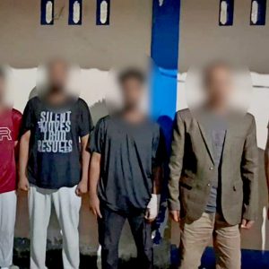 Enam Imigran Diduga Gelap Diamankan Polres Lotim di Pulau Maringkik 