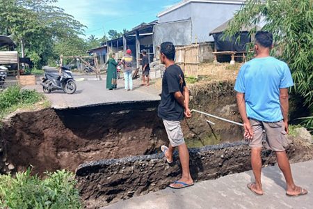 Luput Perhatian, Jembatan Penghubung Masbagik – Pringgasela Ambruk