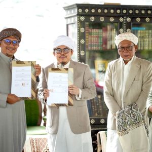 Berkunjung ke Ponpes Syaikh Zainuddin NW Anjani, Ponpes DALWA Jawa Timur Tandatangan MoU
