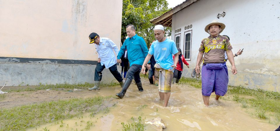 Gubernur NTB Iqbal Tinjau Langsung Lokasi Banjir Desa Buwun Mas