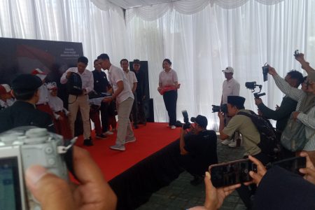 Cerdaskan Bangsa, Bizam Salurkan 2000 Paket Perlengkapan Sekolah