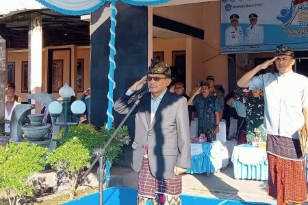 Sekda KLU Pimpin Upacara Hardiknas 2026, Tegaskan Komitmen Wujudkan Pendidikan Berkualitas