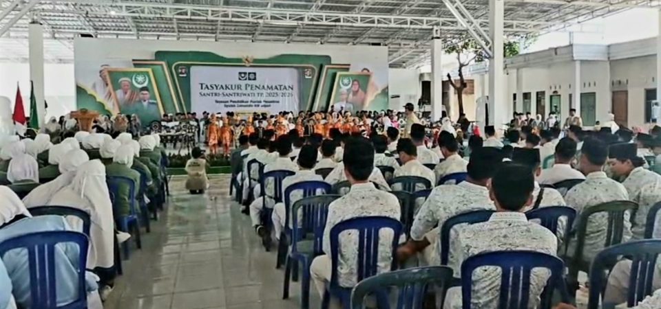 Hadiri Tasyakur Penamatan Santri Syaikh Zainuddin NW, Ketum PBNW Ingatkan Santri Jangan Lupa Almamater