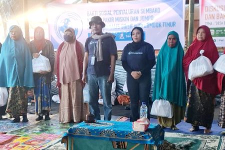 IJS Lombok Timur Gandeng Baznas Salurkan  Paket Sembako untuk Fakir Miskin dan Jompo