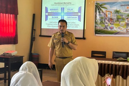 Diskominfo Loteng Edukasi Pelajar SMAN 1 Prabarda Soal Bahaya Judol & Pinjol Ilegal