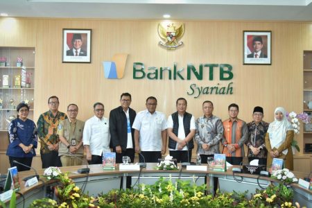 Menteri dan Gubernur Sepakat Percepat Penyelamatan Lingkungan NTB