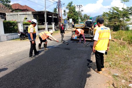 Pemprov NTB Perbaiki Ruas Jalan Kediri-Kuripan, Anggaran Rp700 Juta