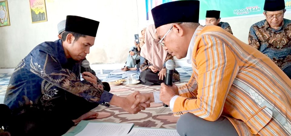 MA Mu’allimat NW Anjani Lakukan Serah Terima Siswi Baru