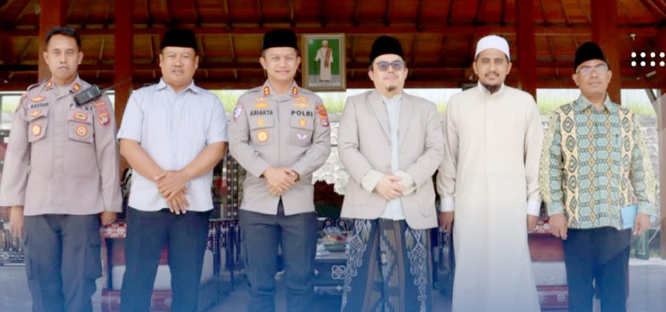 Baru Menjabat, Kapolres Lombok Timur Kunjungi Pimpinan Pontren Syaikh Zainuddin NW Anjani