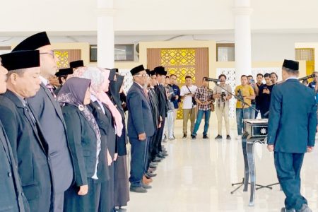 Pj. Kepala Desa Dilantik, Wakil Bupati Edwin : Kepercayaan Ini Harus Dijawab dengan Kinerja