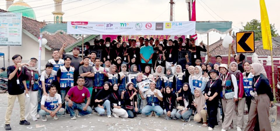 Semarak HUT ke-81 RI, Ribuan Warga Desa Kebon Ayu Ikuti Jalan Sehat
