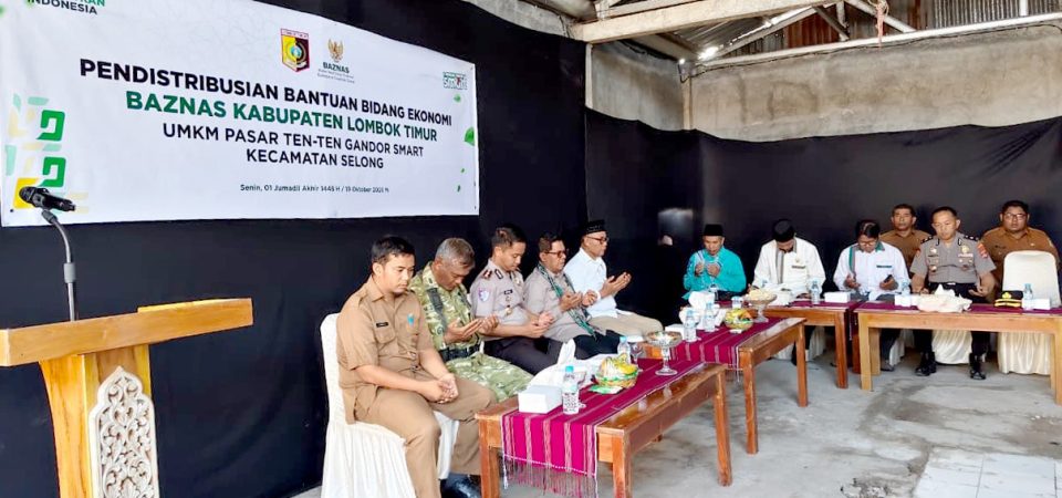 BAZNAS Lotim Salurkan Bantuan UMKM kepada 61 Pedagang Pasar Ten-Ten Gandor