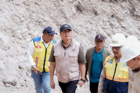 Dari Jalan hingga Pesisir, Gubernur Miq Iqbal Perkuat Akses Warga Sumbawa