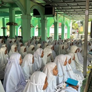 SMPN 01 Praya Tengah Tumbuhkan Tradisi Tahfiz dan Kajian Kitab